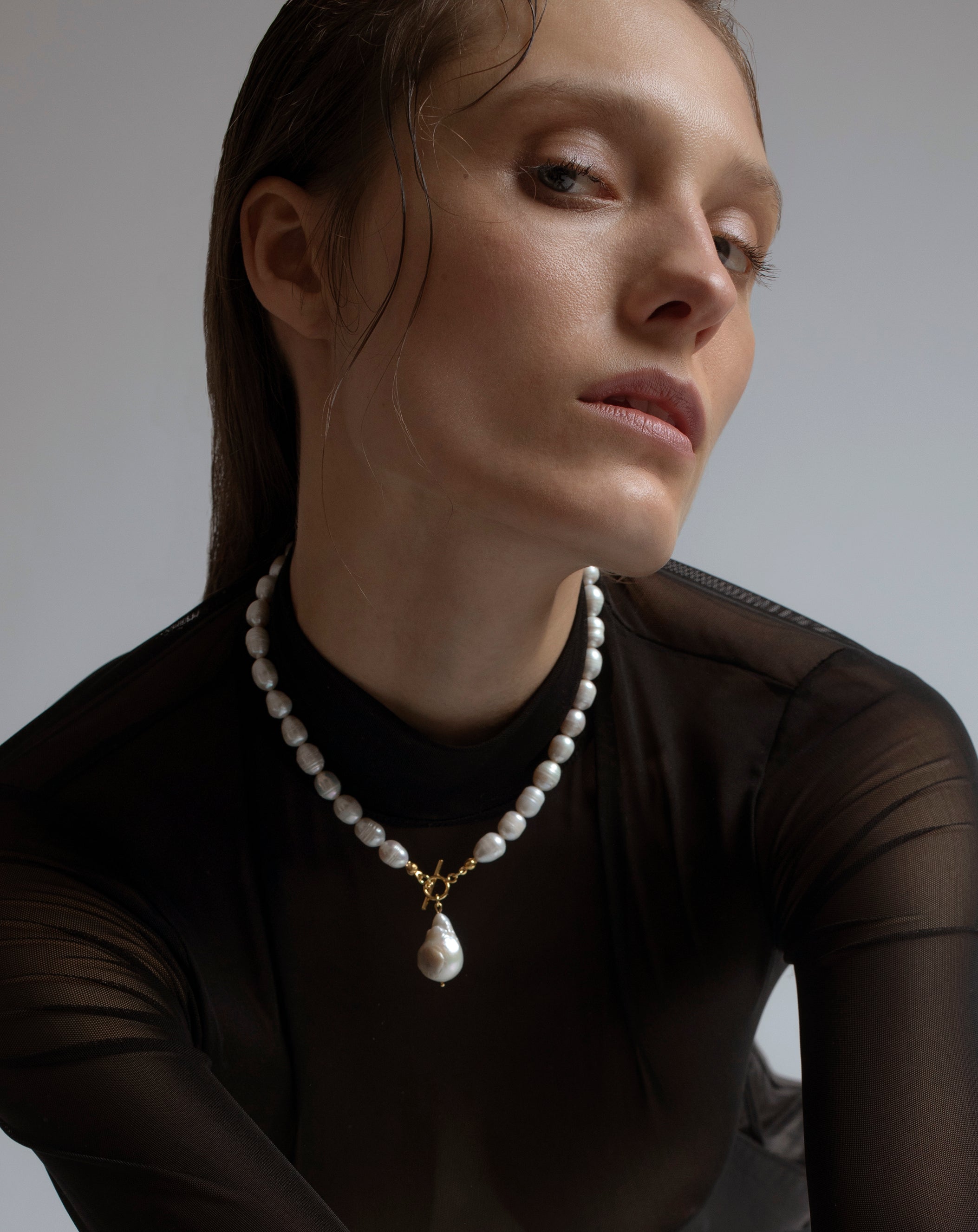 Anouk Pearl Choker
