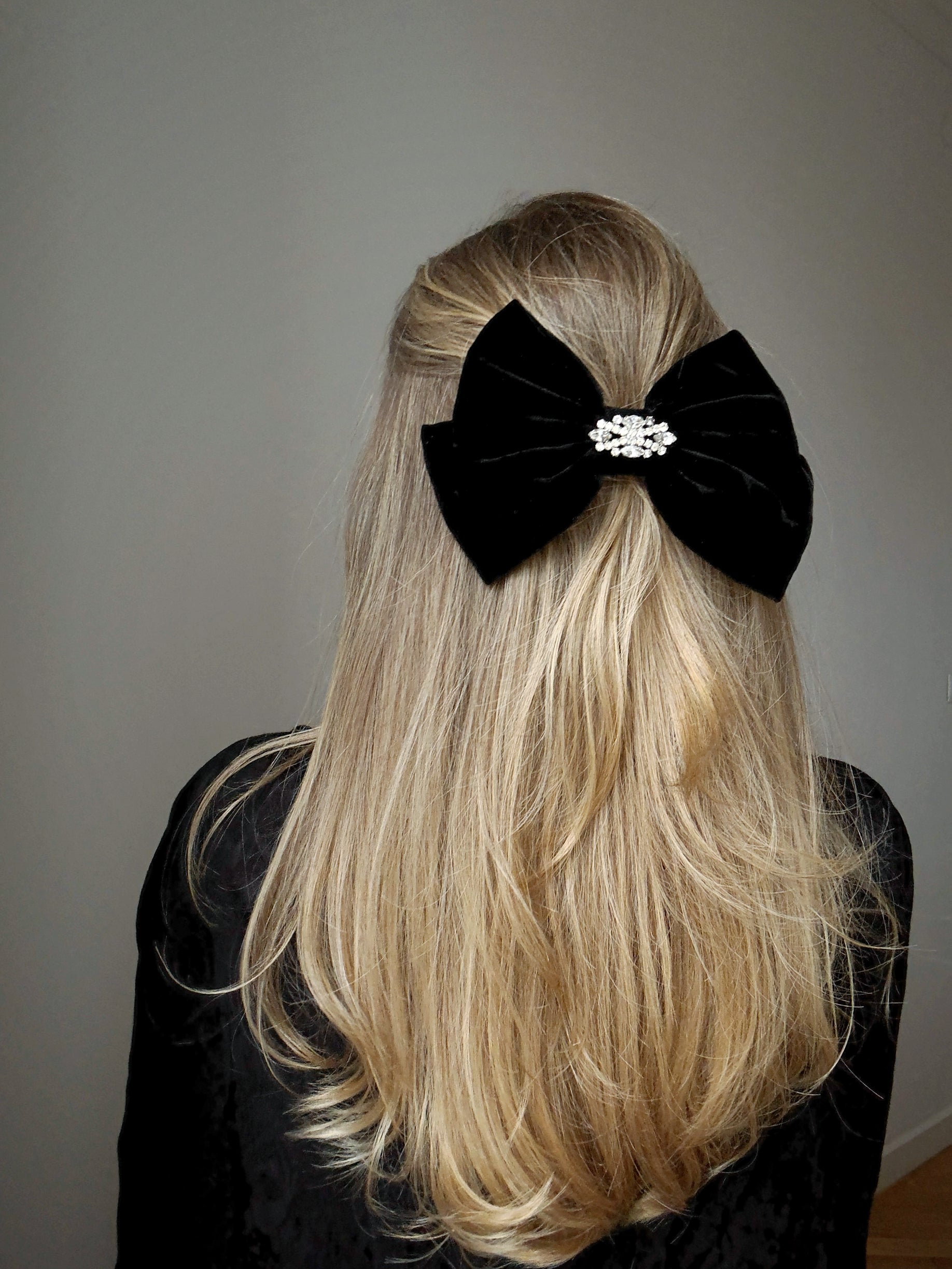 Vintage hair bow no.1