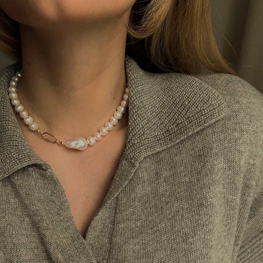 Nicole choker