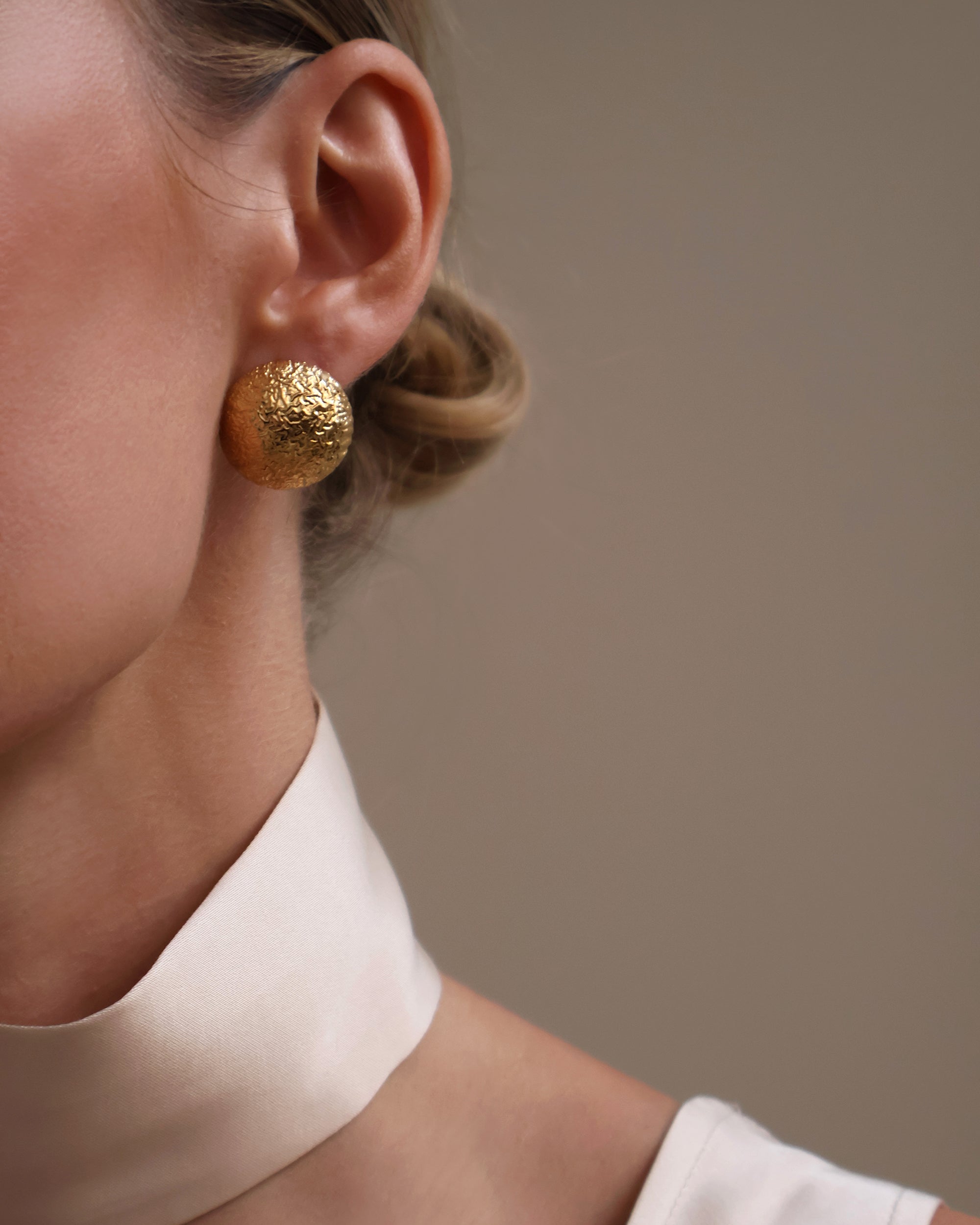 Celia earrings gold