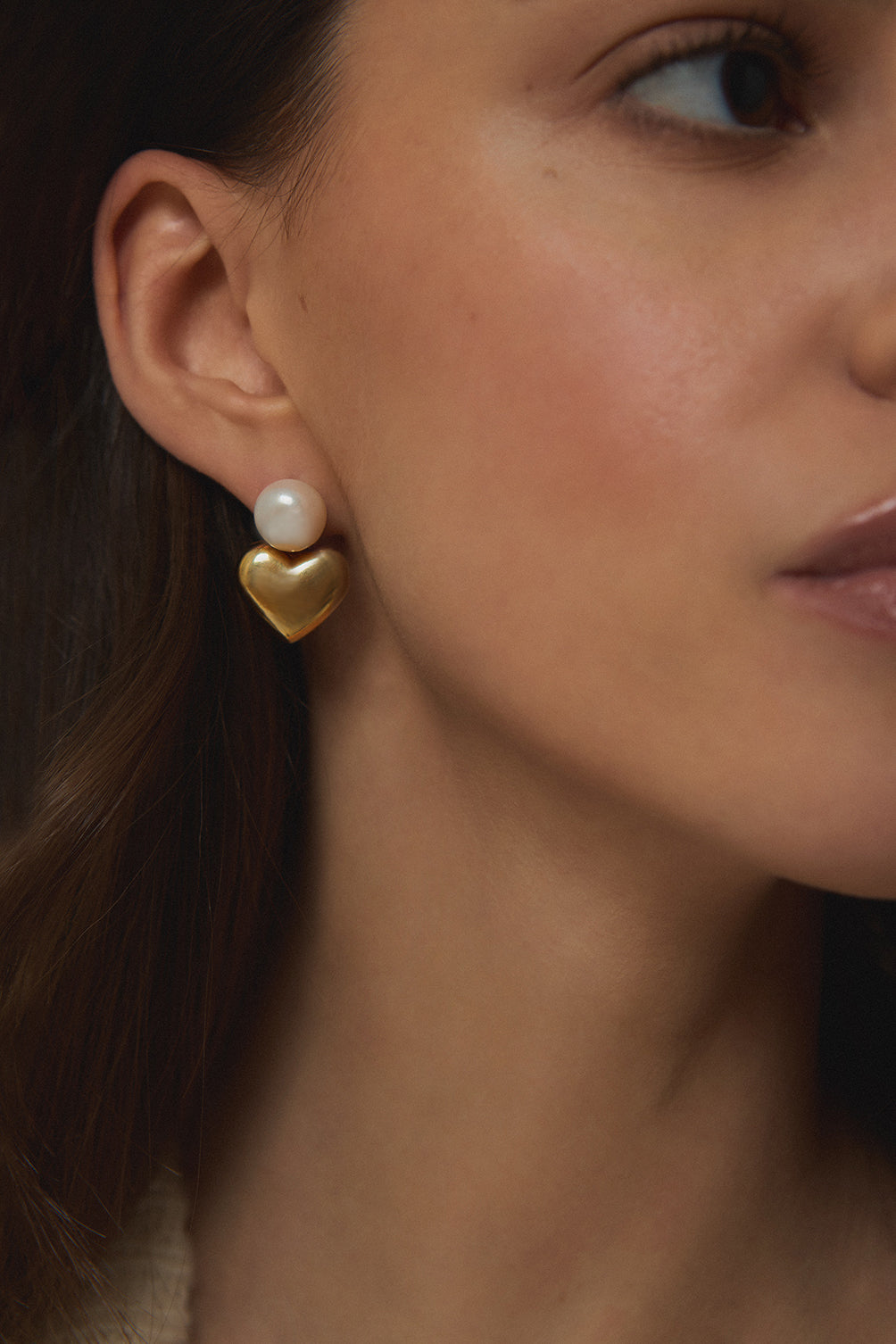 Gulia earrings gold