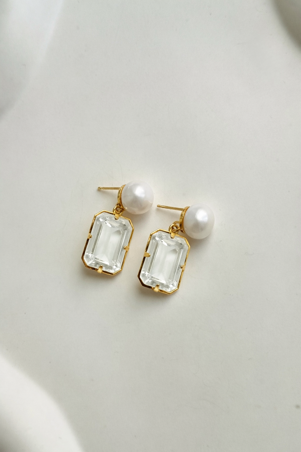 Cara white earrings