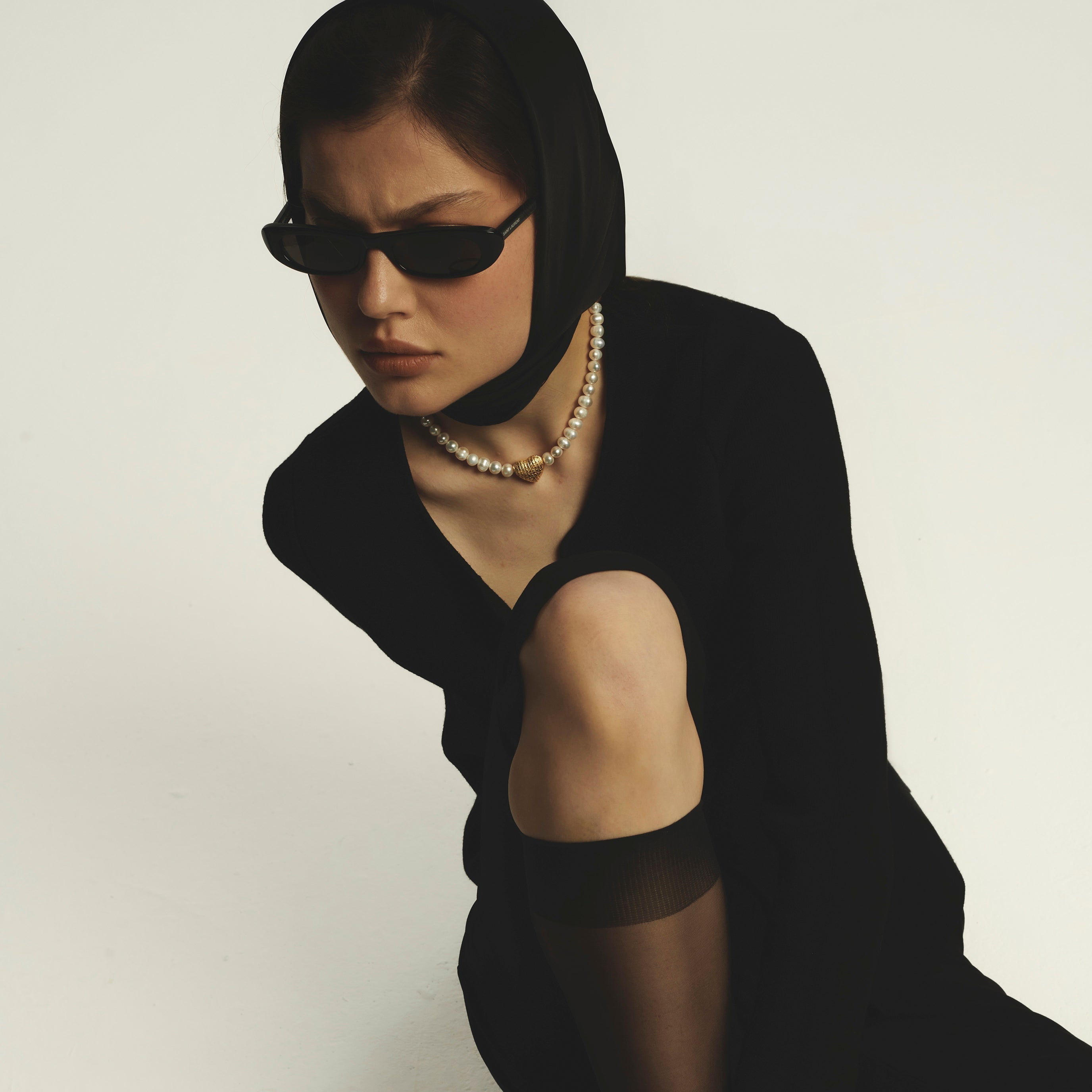 Mira choker
