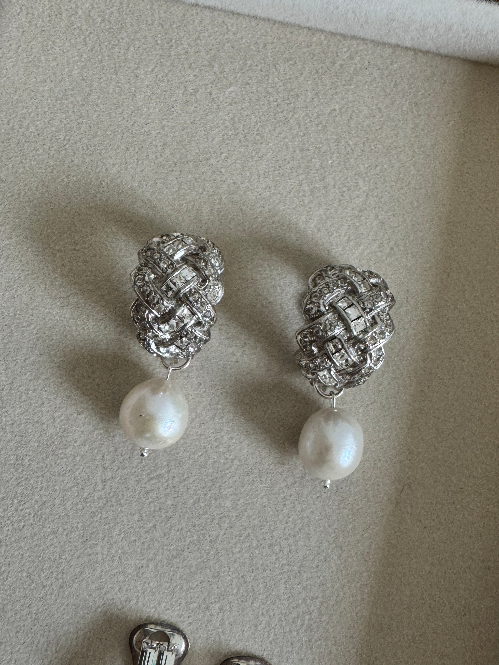 Vintage clips no.230