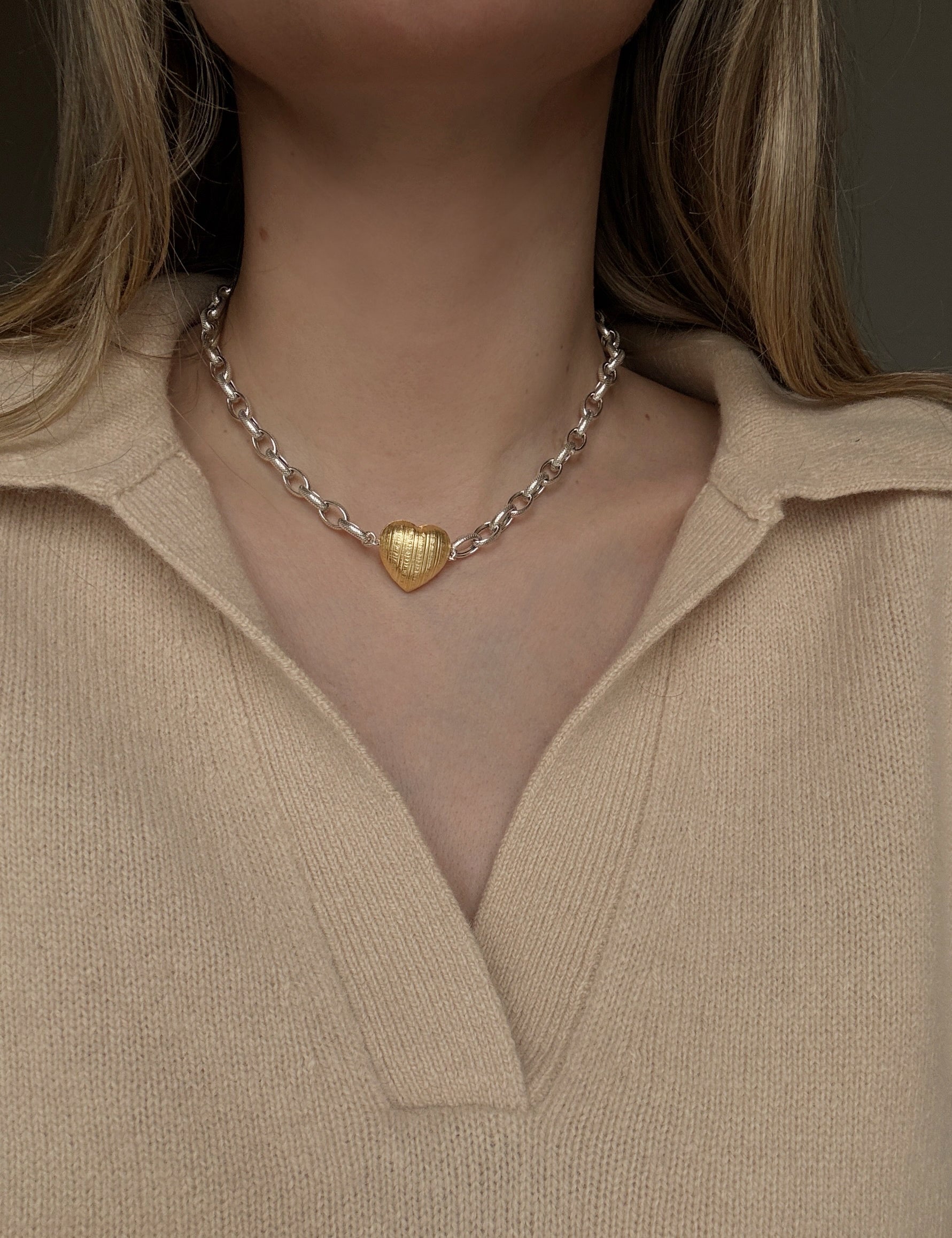 Lana choker