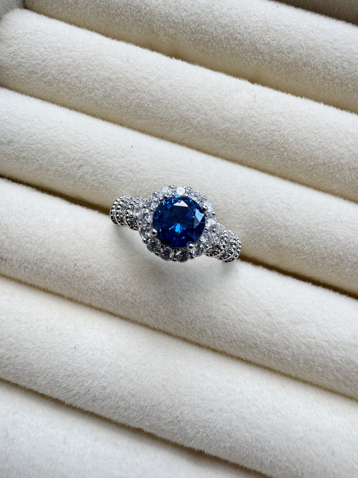 Vintage ring no.1