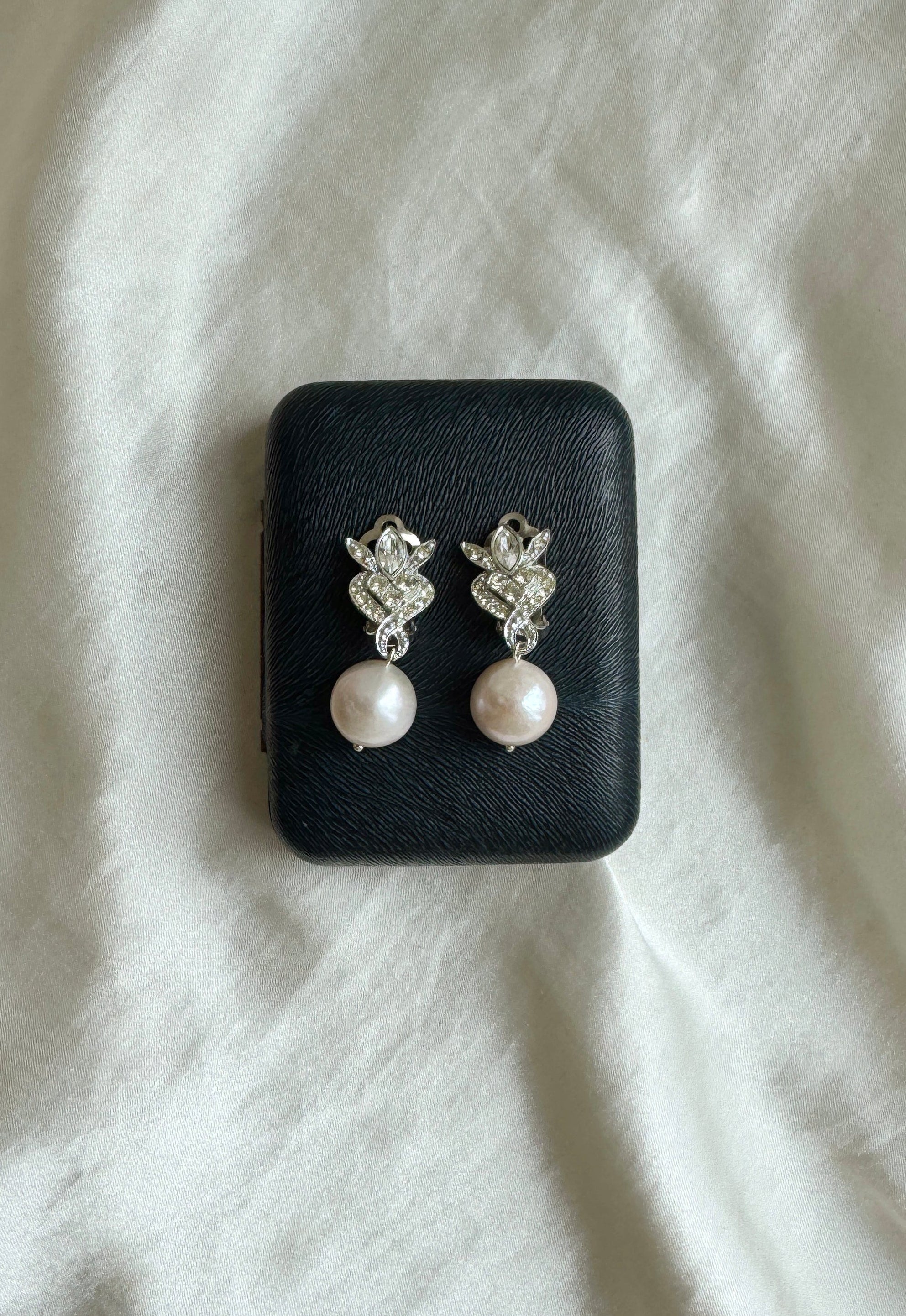 Vintage clips no.200