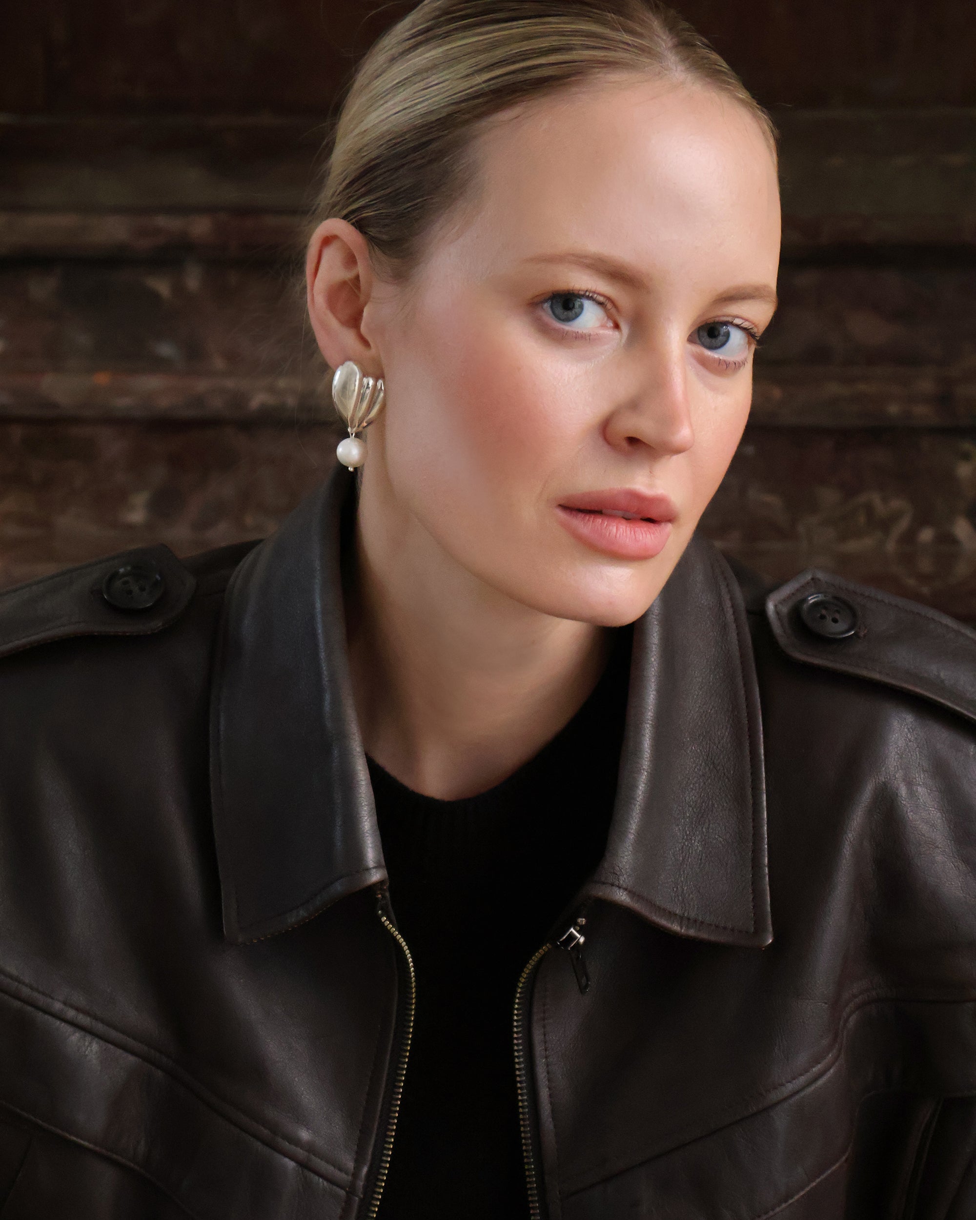 amore pearl earrings