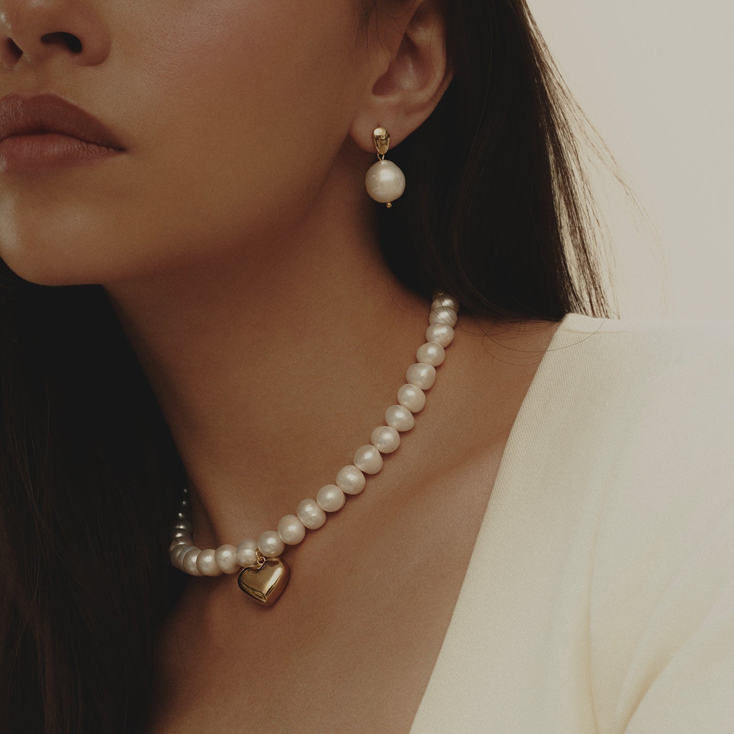 AMOUR PEARL CHOKER