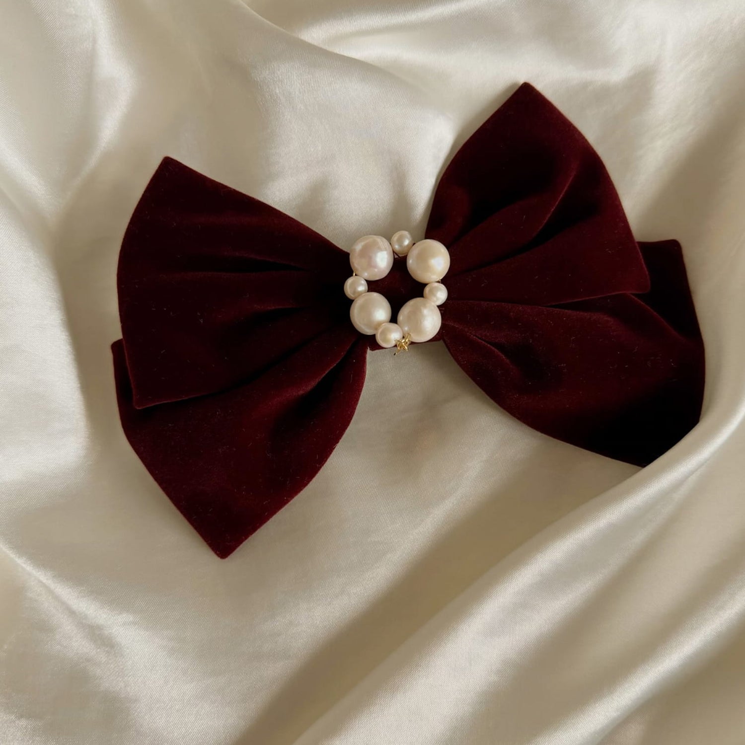 Pearl bow clip no.2