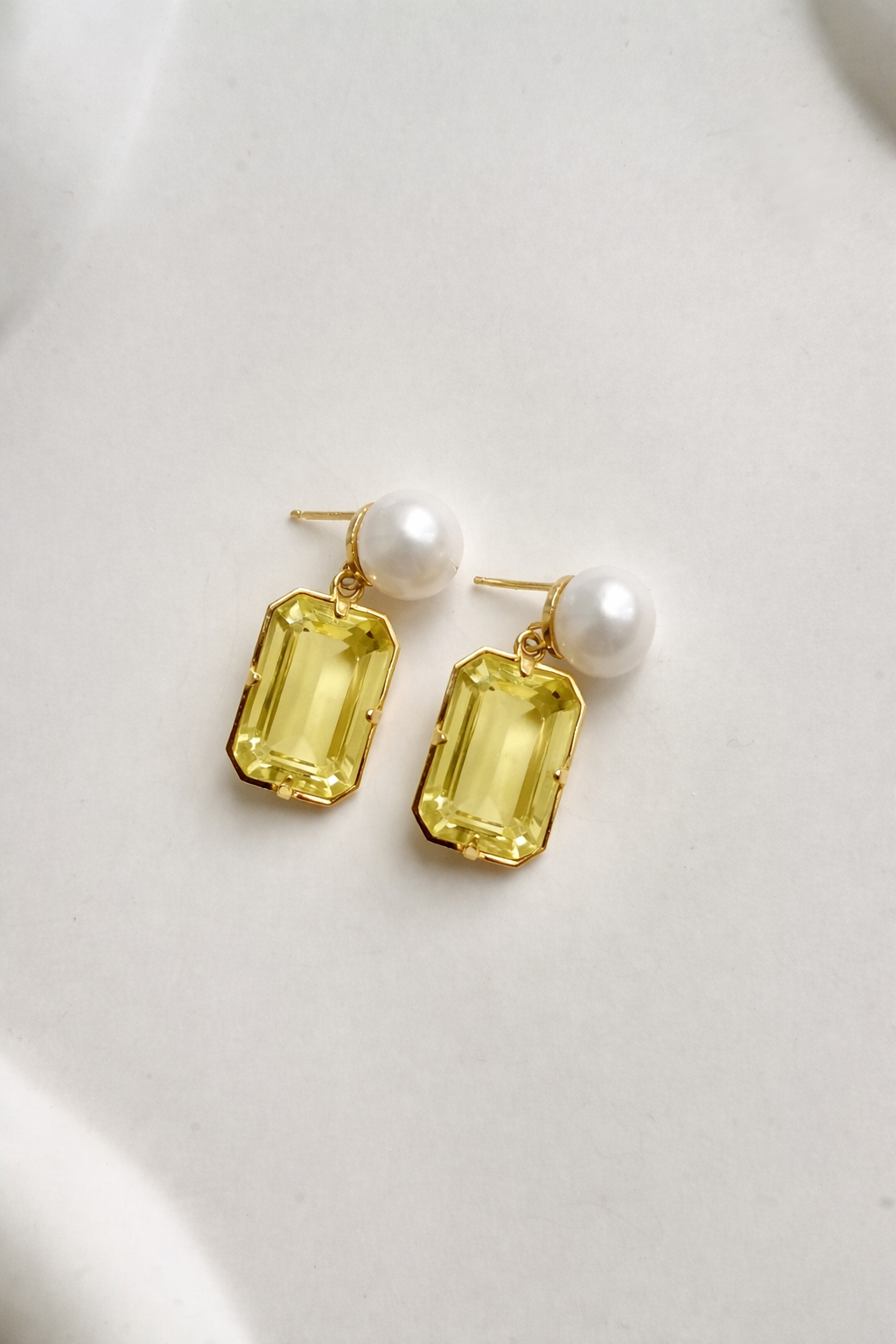 Cara lime earrings