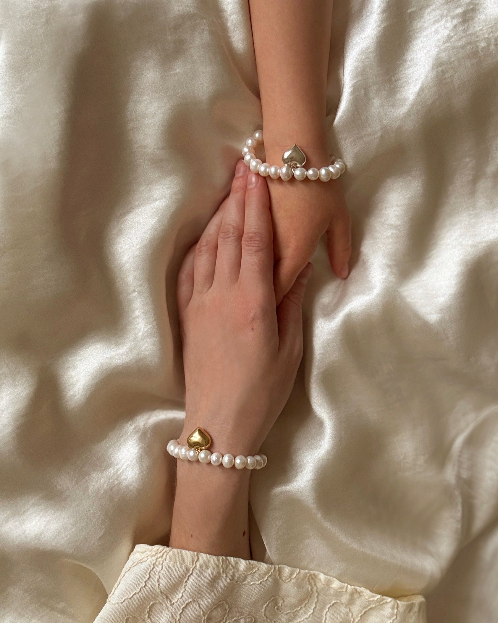 Amour pearl bracelet